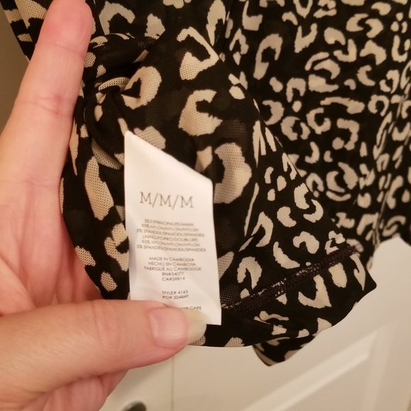 EUC CAbi Sweetheart Top #4159 - Picture 4 of 8